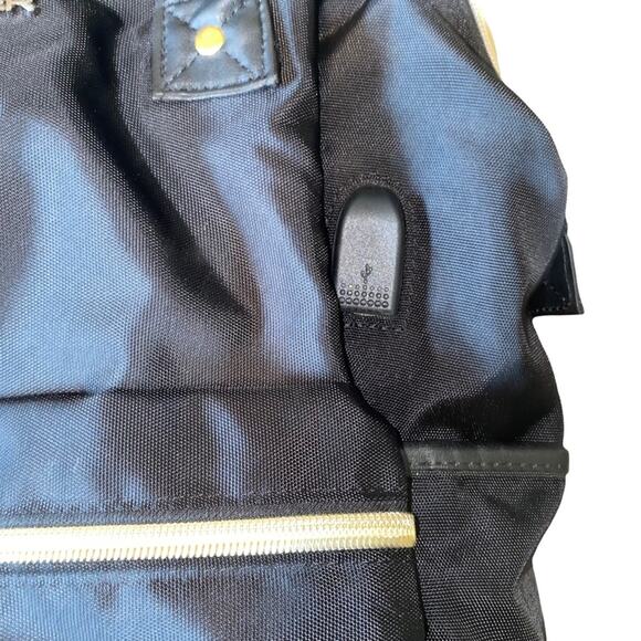 Kroser Laptop Backpack with charging cord and lots of compartments black gold - Picture 2 of 9